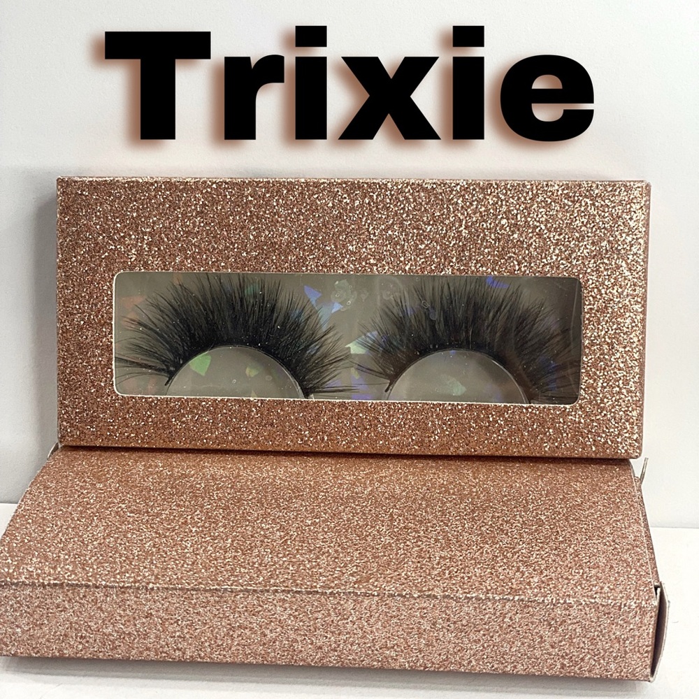 Lashes - Trixie - Picture 1 of 3